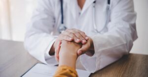 Leia mais sobre o artigo Mieloma Múltiplo e jornada do paciente: onde ainda perdemos tempo até o diagnóstico?